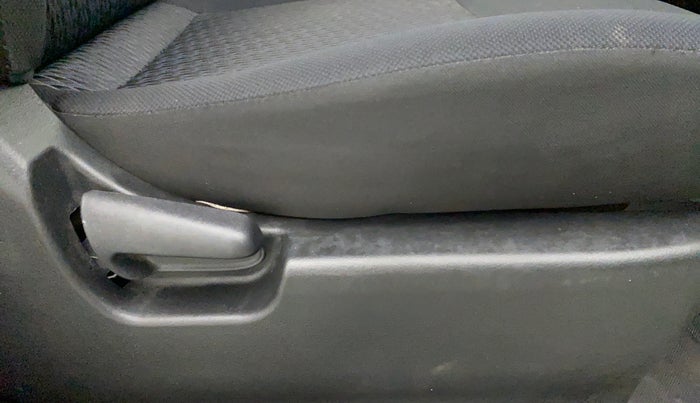 2013 Maruti Wagon R Stingray VXI, Petrol, Manual, 80,001 km, Driver Side Adjustment Panel