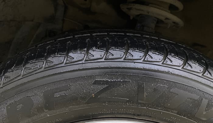 2015 Maruti Ciaz VXI+, Petrol, Manual, 50,786 km, Left Front Tyre Tread