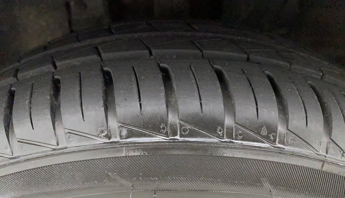 2021 Datsun Redi Go A, Petrol, Manual, 2,846 km, Left Front Tyre Tread