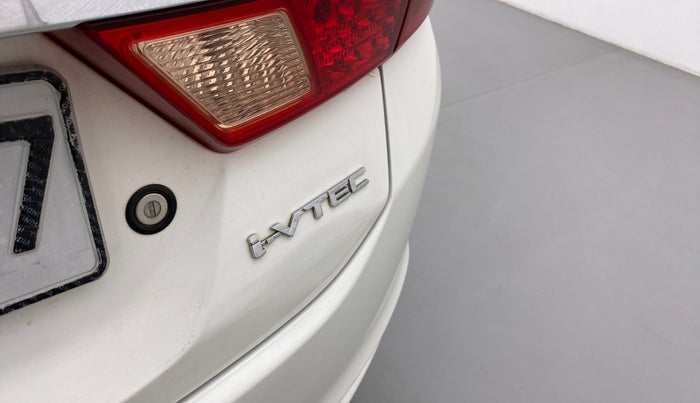 2015 Honda City 1.5L I-VTEC SV, Petrol, Manual, 80,285 km, Dicky (Boot door) - Slightly dented
