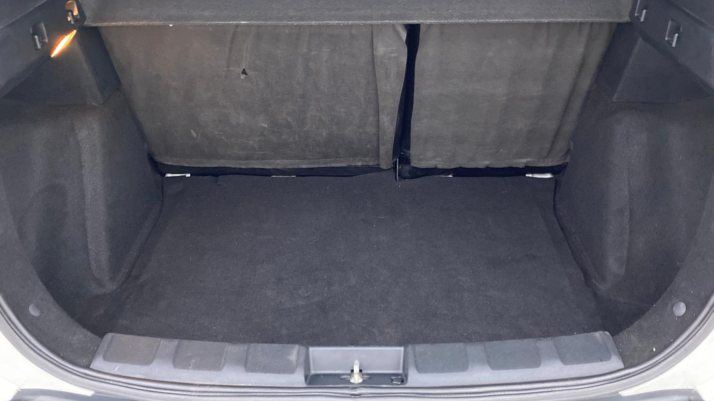 2018 Tata NEXON XZA + 1.2 PETROL A/T, Petrol, Automatic, 55,298 km, Boot Inside