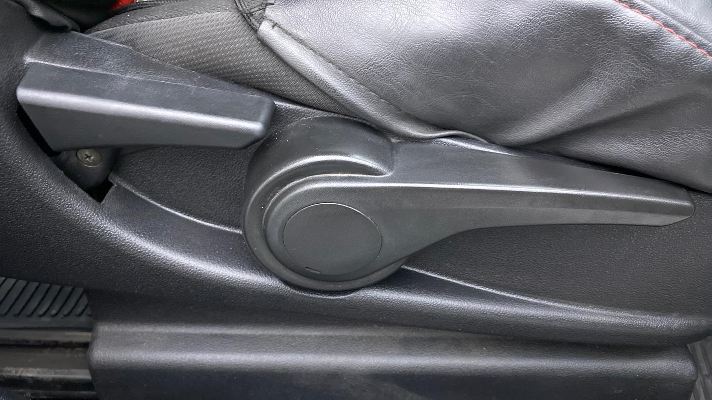2018 Tata NEXON XZA + 1.2 PETROL A/T, Petrol, Automatic, 55,298 km, Driver Side Adjustment Panel