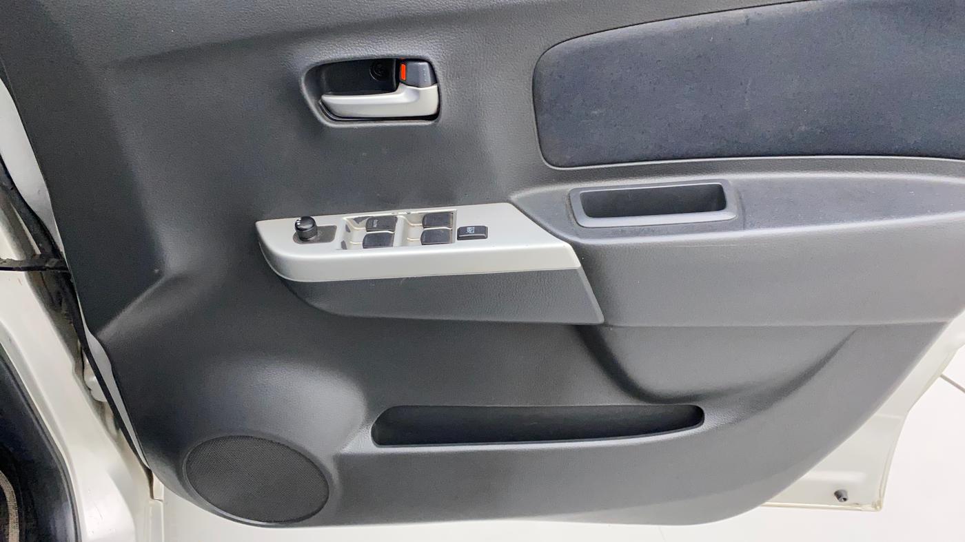 2012 Maruti Wagon R 1.0 VXI, Petrol, Manual, 82,440 km, Driver Side Door Panels Control