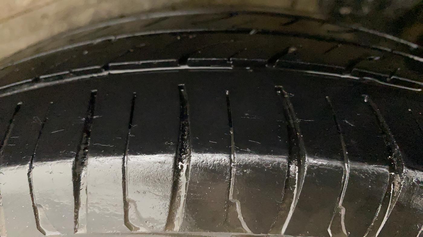 2012 Maruti Wagon R 1.0 VXI, Petrol, Manual, 82,440 km, Left Rear Tyre Tread