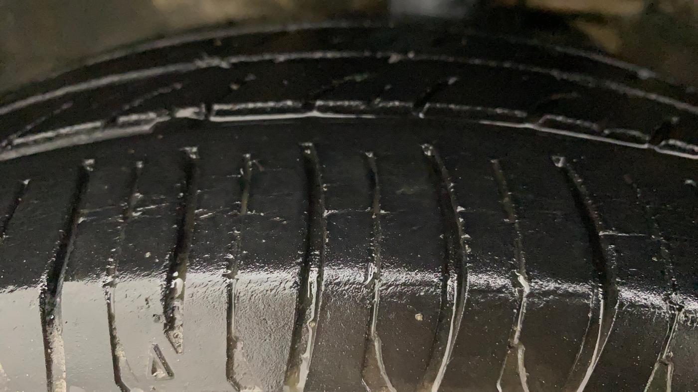2012 Maruti Wagon R 1.0 VXI, Petrol, Manual, 82,440 km, Left Front Tyre Tread