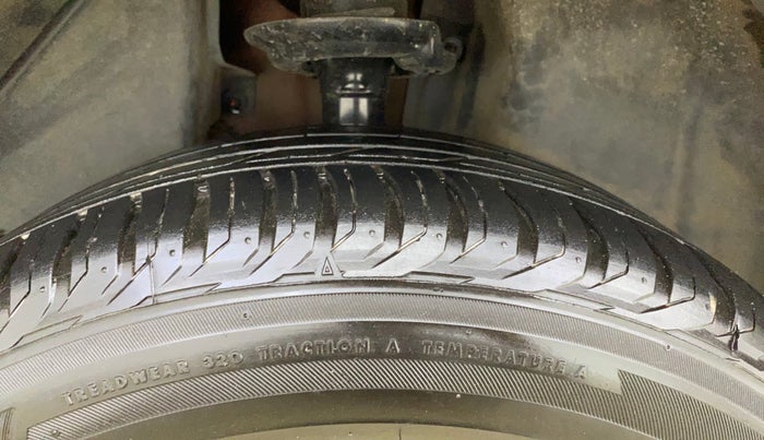 2017 Jeep Compass LONGITUDE (O) 2.0 DIESEL, Diesel, Manual, 88,851 km, Right Rear Tyre Tread