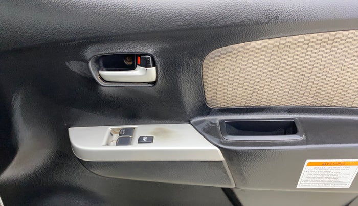 2016 Maruti Wagon R 1.0 LXI CNG, CNG, Manual, 50,346 km, Driver Side Door Panels Control