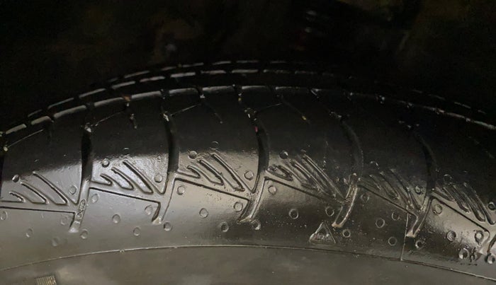 2022 Hyundai ALCAZAR 2.0 SIGNATURE (O) AT 6STR, CNG, Automatic, 32,844 km, Right Rear Tyre Tread