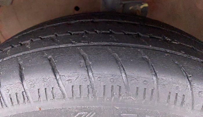 2017 Maruti Celerio ZXI AMT, Petrol, Automatic, 79,364 km, Left Front Tyre Tread