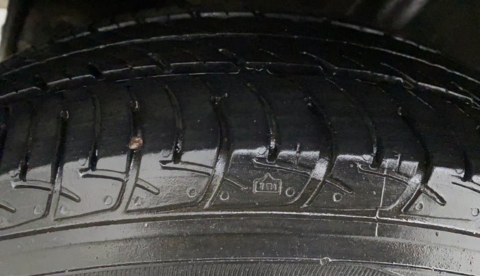 2018 Maruti Celerio VXI CNG OPT, CNG, Manual, 32,001 km, Right Rear Tyre Tread