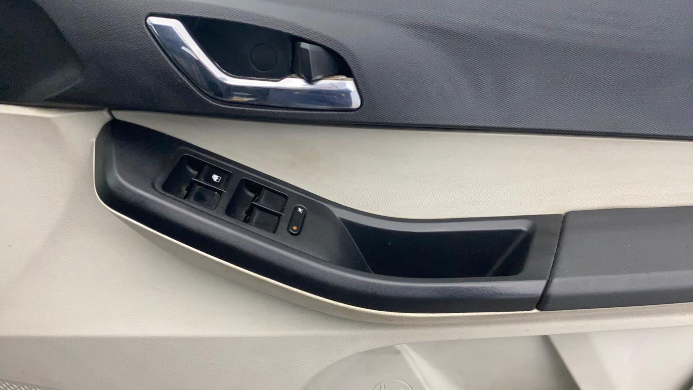 2023 Tata Tiago XZ PLUS PETROL, Petrol, Manual, 41,496 km, Driver Side Door Panels Control