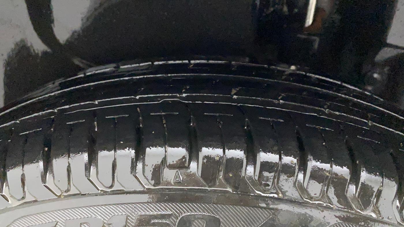 2012 Maruti Swift Dzire VXI, Petrol, Manual, 79,303 km, Left Rear Tyre Tread
