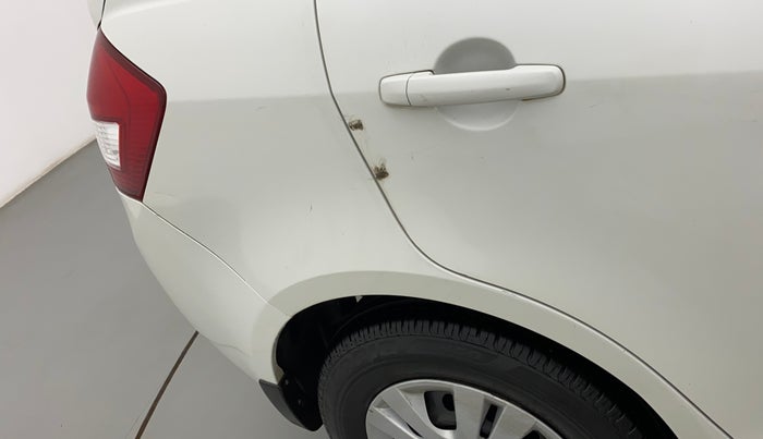 2012 Maruti Swift Dzire VXI, Petrol, Manual, 79,303 km, Right quarter panel - Minor scratches
