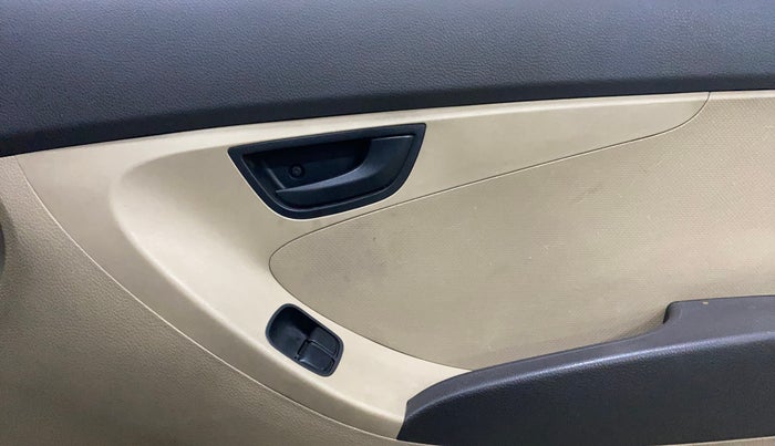 2015 Hyundai Eon ERA +, Petrol, Manual, 48,128 km, Driver Side Door Panels Control