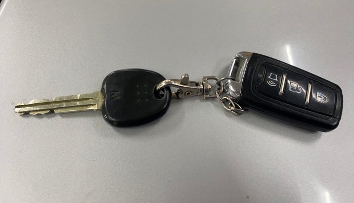 2015 Hyundai Eon ERA +, Petrol, Manual, 48,128 km, Key Close Up