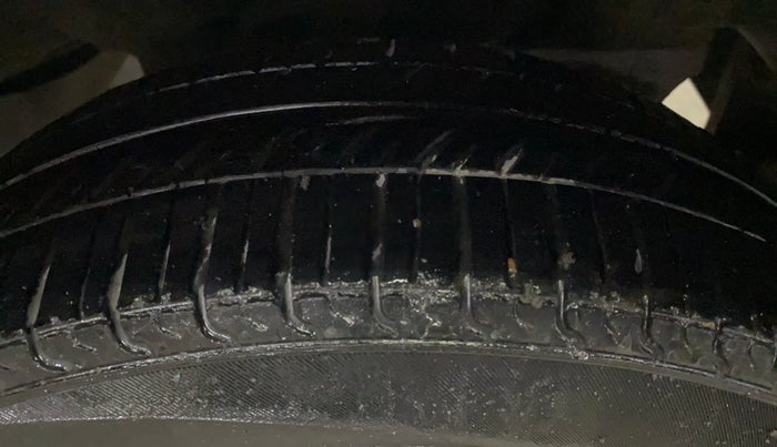 2015 Hyundai Eon ERA +, Petrol, Manual, 48,128 km, Left Rear Tyre Tread