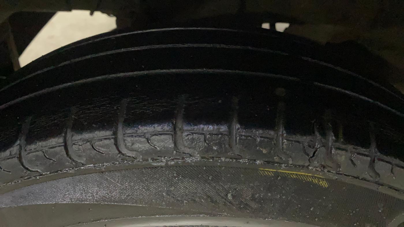 2015 Hyundai Eon ERA +, Petrol, Manual, 48,128 km, Right Rear Tyre Tread