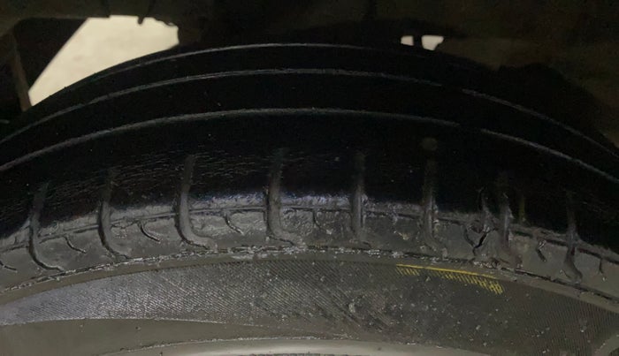 2015 Hyundai Eon ERA +, Petrol, Manual, 48,128 km, Right Rear Tyre Tread