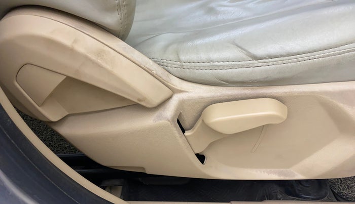 2016 Ford Figo Aspire TITANIUM 1.2 PETROL, Petrol, Manual, 63,068 km, Driver Side Adjustment Panel