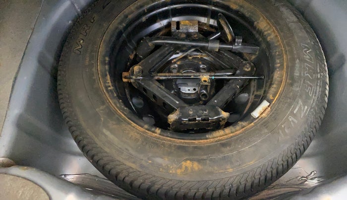 2016 Ford Figo Aspire TITANIUM 1.2 PETROL, Petrol, Manual, 63,068 km, Spare Tyre