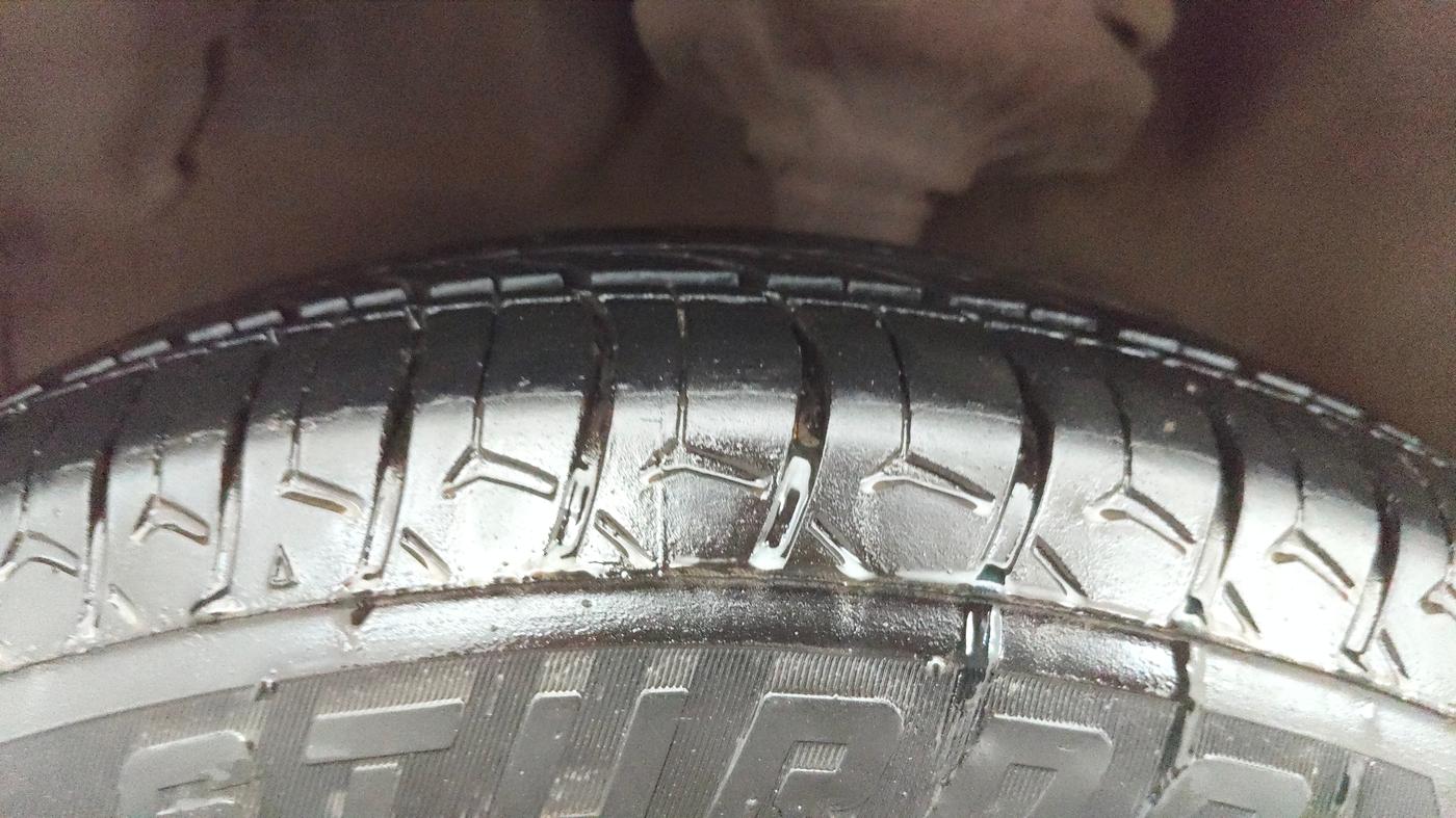 2017 Maruti Celerio ZXI AMT, Petrol, Automatic, 35,097 km, Left Front Tyre Tread