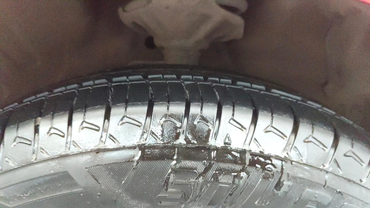 2017 Maruti Celerio ZXI AMT, Petrol, Automatic, 35,097 km, Right Front Tyre Tread