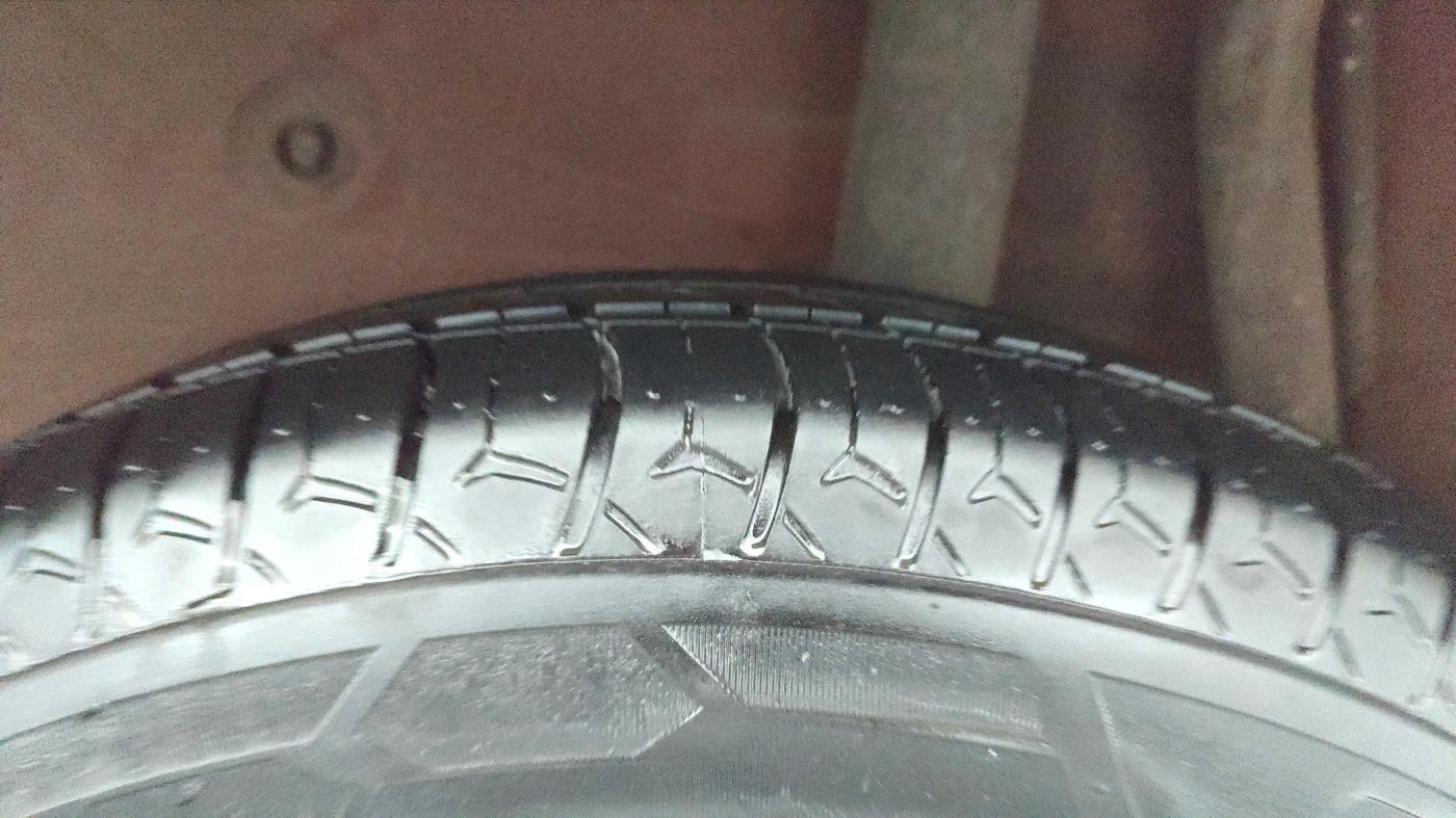 2017 Maruti Celerio ZXI AMT, Petrol, Automatic, 35,097 km, Left Rear Tyre Tread