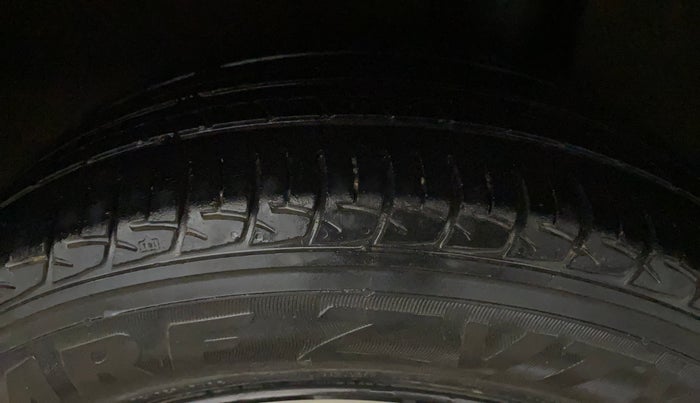 2016 Maruti Baleno DELTA PETROL 1.2, Petrol, Manual, 72,140 km, Left Rear Tyre Tread