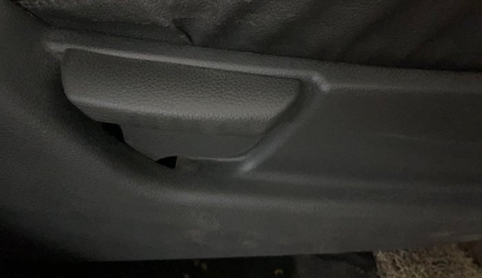 2018 Hyundai Eon ERA +, Petrol, Manual, 41,518 km, Driver Side Adjustment Panel
