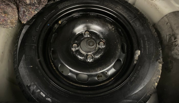 2012 Ford Figo TITANIUM 1.2 PETROL, Petrol, Manual, 66,507 km, Spare Tyre