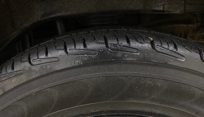 2016 Maruti Alto 800 LXI, Petrol, Manual, 81,698 km, Left Rear Tyre Tread