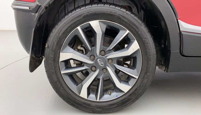 2021 Mahindra XUV300 W8 (O) 1.2 PETROL, Petrol, Manual, 48,853 km, Right Rear Wheel