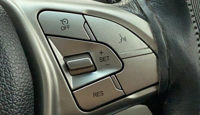 2021 Mahindra XUV300 W8 (O) 1.2 PETROL, Petrol, Manual, 48,853 km, Adaptive Cruise Control