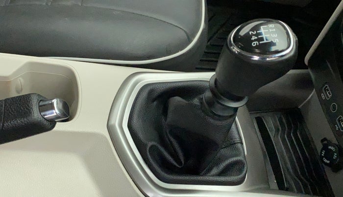 2021 Mahindra XUV300 W8 (O) 1.2 PETROL, Petrol, Manual, 48,853 km, Gear Lever