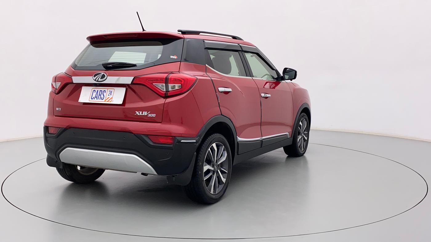 2021 Mahindra XUV300 W8 (O) 1.2 PETROL, Petrol, Manual, 48,853 km, Right Back Diagonal