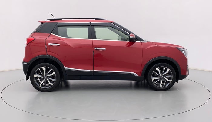 2021 Mahindra XUV300 W8 (O) 1.2 PETROL, Petrol, Manual, 48,853 km, Right Side View