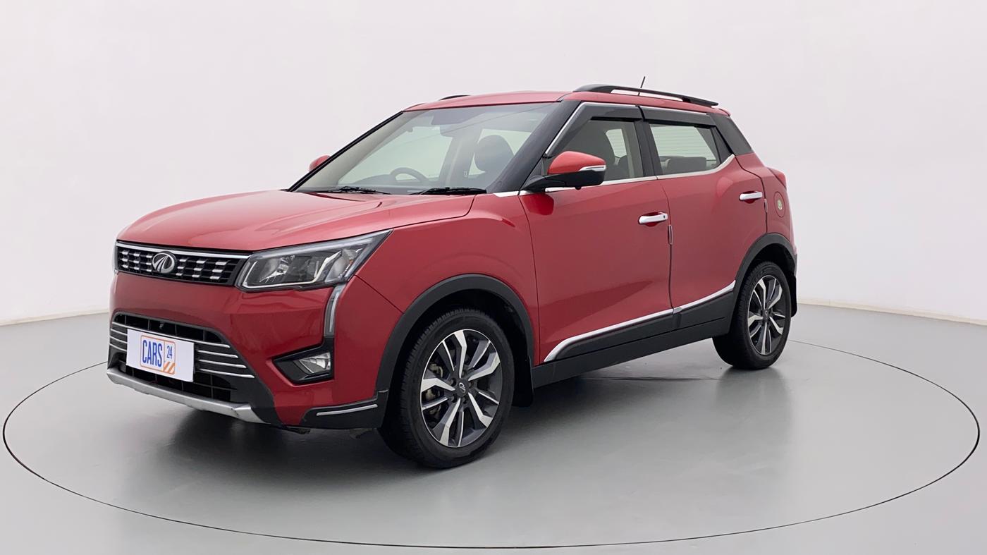 2021 Mahindra XUV300 W8 (O) 1.2 PETROL, Petrol, Manual, 48,853 km, Left Front Diagonal