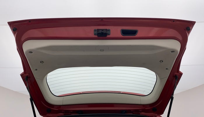 2021 Mahindra XUV300 W8 (O) 1.2 PETROL, Petrol, Manual, 48,853 km, Boot Door Open