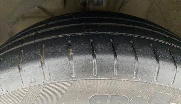2019 Maruti Swift ZXI PLUS AMT, Petrol, Automatic, 53,321 km, Left Front Tyre Tread