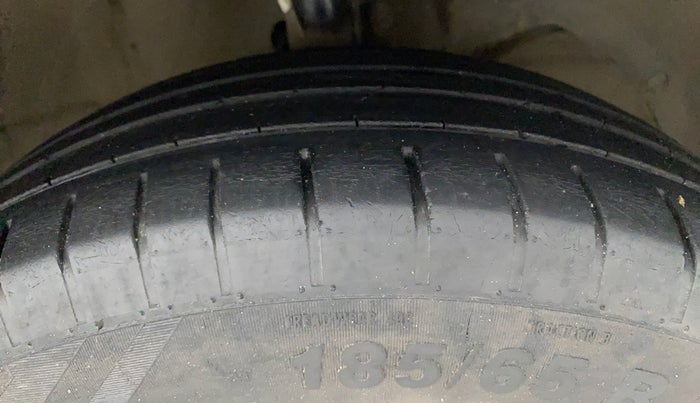 2019 Maruti Swift ZXI PLUS AMT, Petrol, Automatic, 53,321 km, Right Front Tyre Tread