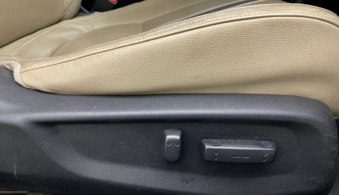 2019 Honda Civic 1.8L I-VTEC VX CVT, Petrol, Automatic, 31,018 km, Driver Side Adjustment Panel