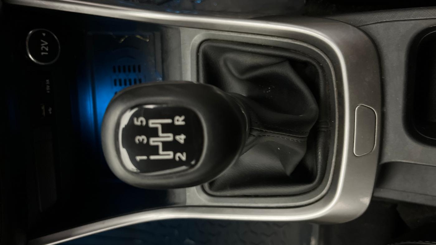 2024 Tata ALTROZ XZ PLUS SUNROOF CNG, CNG, Manual, 43,405 km, Gear Lever