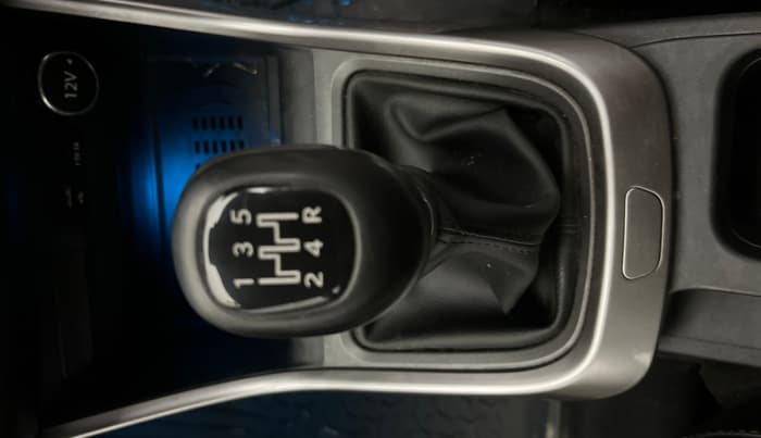 2024 Tata ALTROZ XZ PLUS SUNROOF CNG, CNG, Manual, 43,344 km, Gear Lever