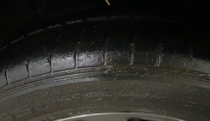 2020 Ford FREESTYLE TITANIUM 1.2 PETROL, Petrol, Manual, 43,550 km, Left Front Tyre Tread