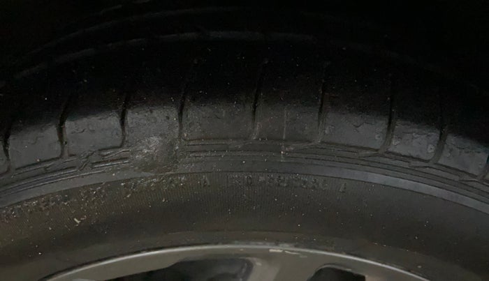 2020 Ford FREESTYLE TITANIUM 1.2 PETROL, Petrol, Manual, 43,550 km, Right Rear Tyre Tread