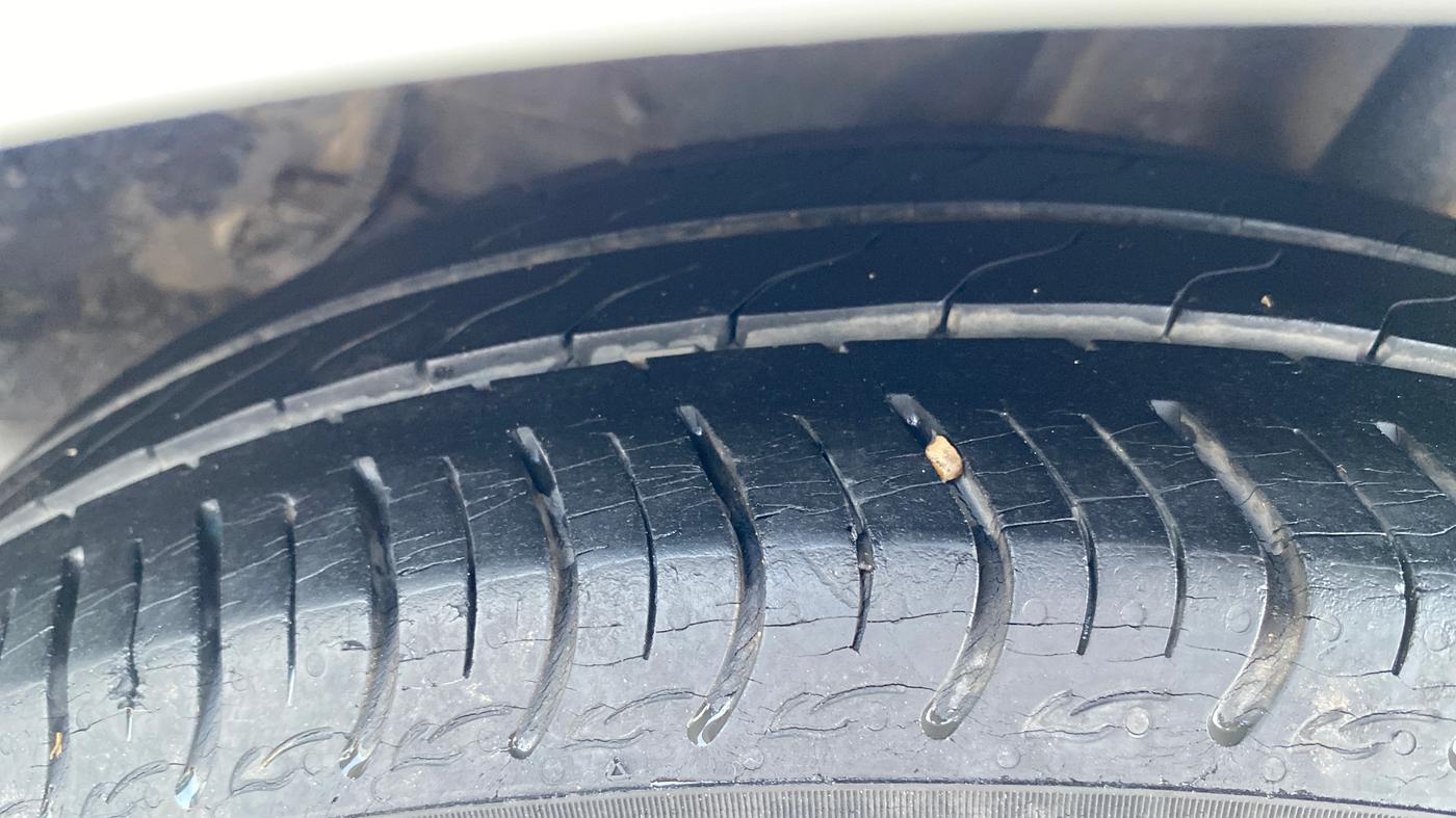 2019 Tata Tiago XZ PLUS PETROL, CNG, Manual, 1,02,379 km, Left Rear Tyre Tread