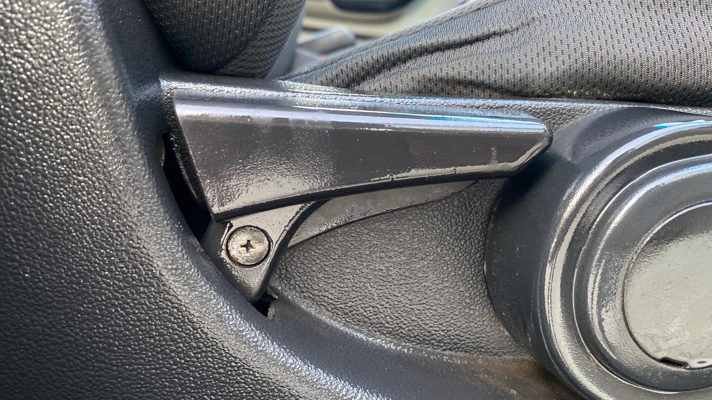 2019 Tata Tiago XZ PLUS PETROL, CNG, Manual, 1,02,379 km, Driver Side Adjustment Panel