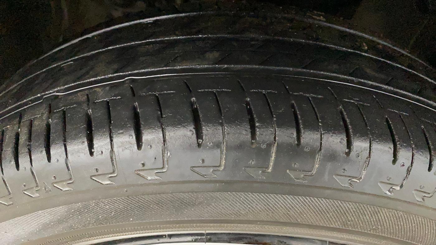2019 Honda Amaze 1.2L I-VTEC S, CNG, Manual, 32,893 km, Right Front Tyre Tread
