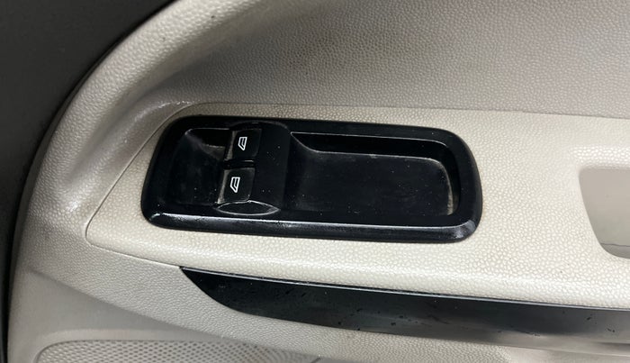 2017 Ford Ecosport AMBIENTE 1.5L PETROL, CNG, Manual, 1,05,543 km, Driver Side Door Panels Control