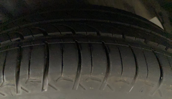 2018 Tata Tiago XZ PETROL, Petrol, Manual, 76,127 km, Left Rear Tyre Tread